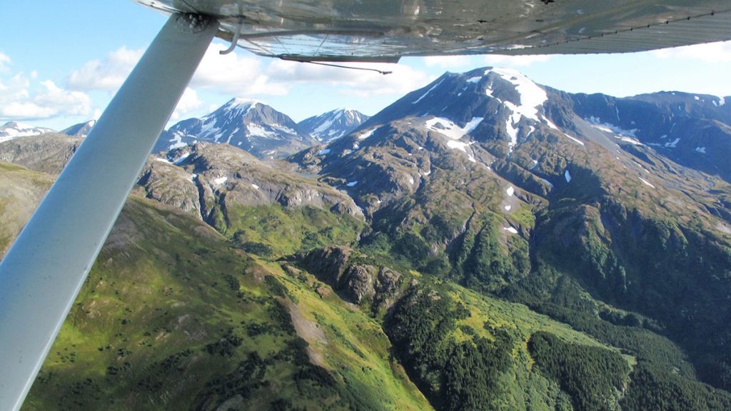 floatplane sightseeing in Alaska